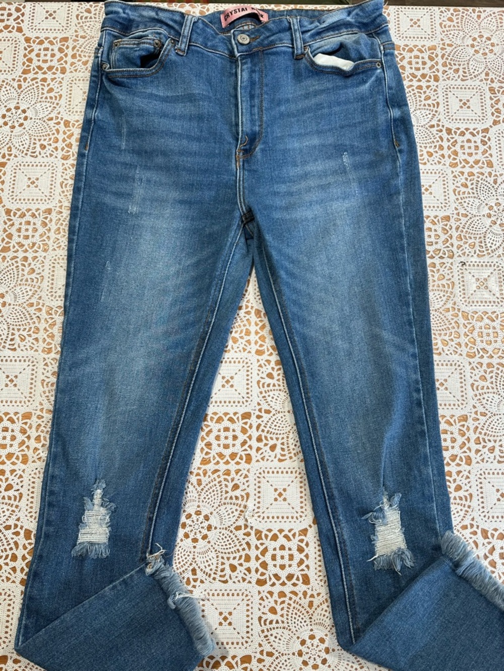 Distressed Boyfriend Jeans in Medium Blue